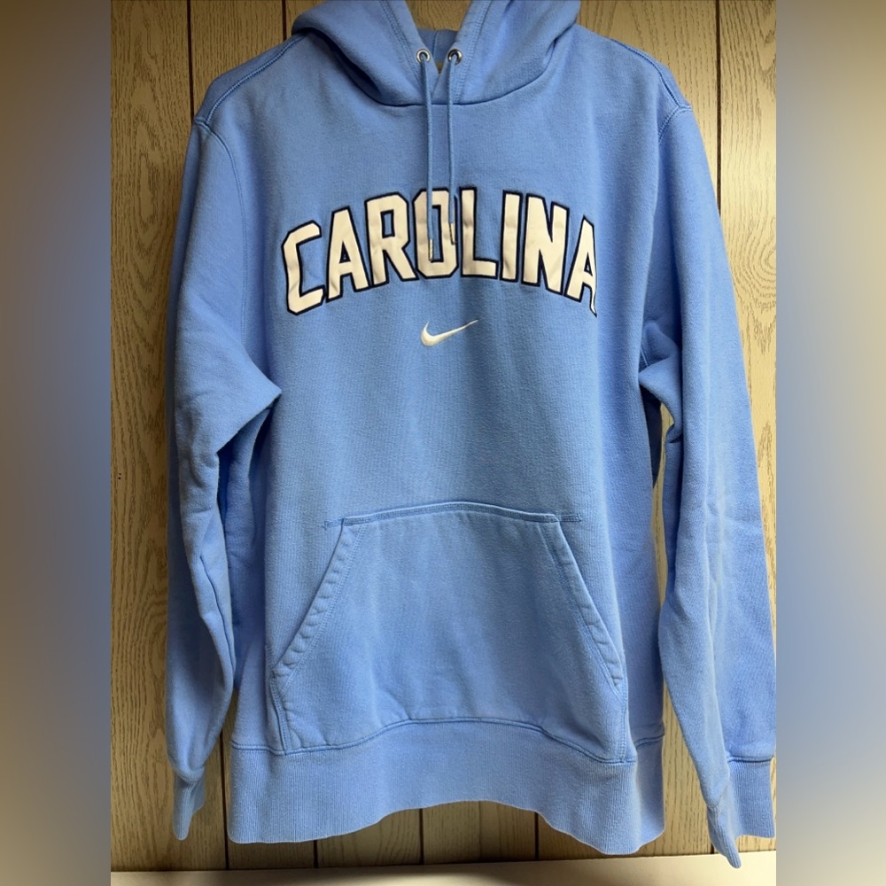VTG Men’s Nike North Carolina Long Sleeve Pullover Hooded Sweatshirt